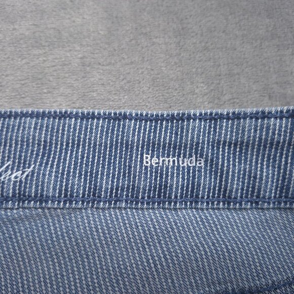 Gloria Vanderbilt Womens Bermuda Denim Shorts 18W All-Around Slimming Effect - Picture 6 of 7